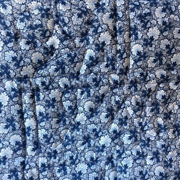 Hand Crafted Gorgeous Blue Butterflies Quilt - Picture 13 of 15